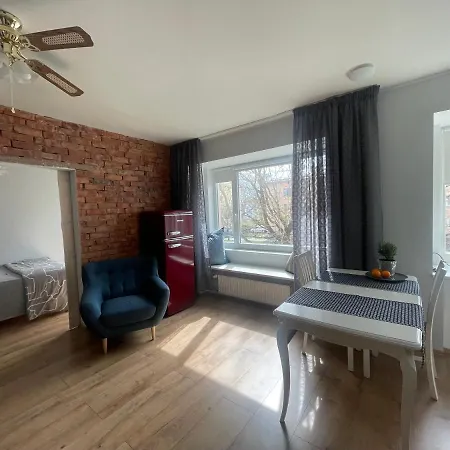 Vanalinna Suvituskorterid - Pikk 6 Ja 8 Apartment Parnu