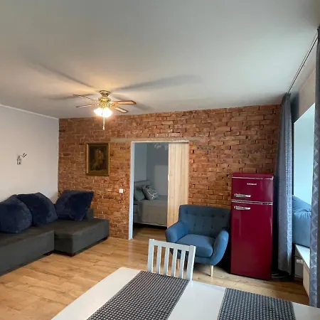 Apartment Vanalinna Suvituskorterid - Pikk 6 Ja 8 Parnu